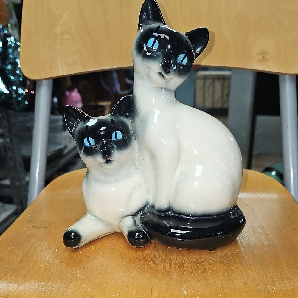 Royal Copley Siamese Cats Planter